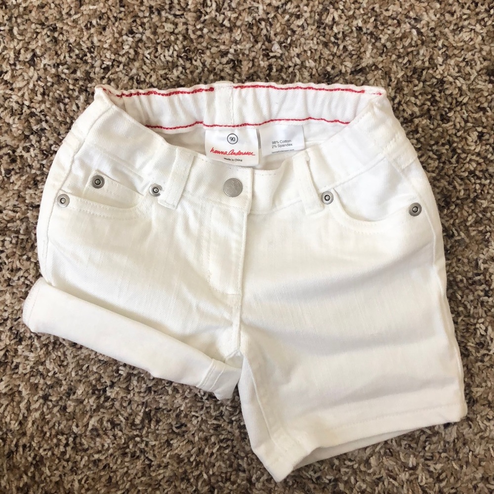 NWOT Hanna white jean shorts size 90